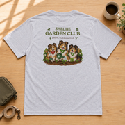 Sheltie Garden Club シェルティ(シェットランドシープドッグ) お庭 水やり ガーデニング Tシャツ|バックプリント