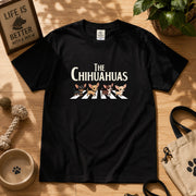 THE CHIHUAHUAS | チワワ 横断歩道 ゆるかわパロディTシャツ【犬好き・愛犬家・ギフトに最適】