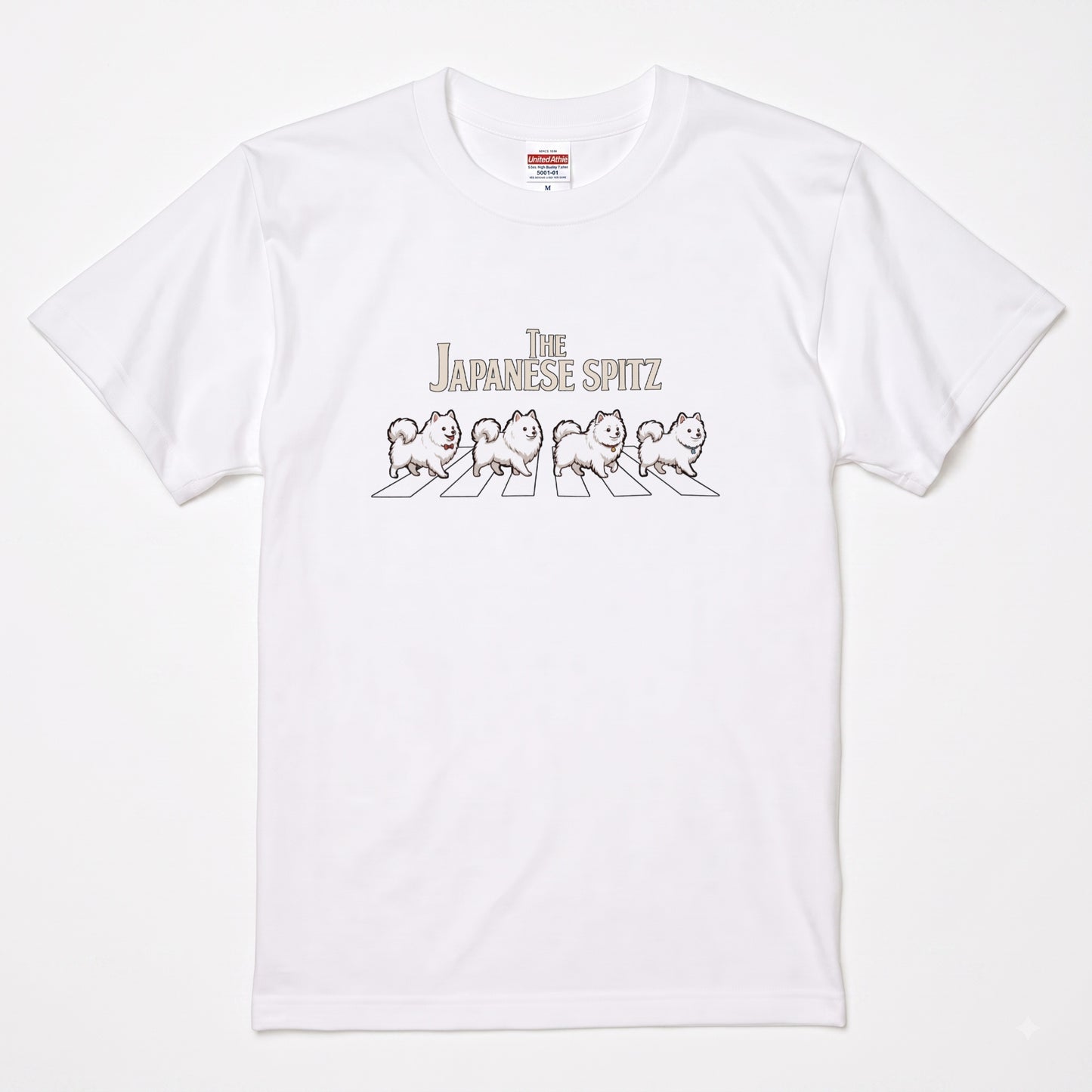 THE JAPANESE SPITZ | 横断歩道 ゆるかわ 白犬4匹 パロディ Tシャツ【犬好き・愛犬家・スピッツグッズ・イベント・プレゼントに最適】