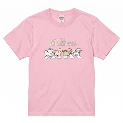 THE MALTESES | 横断歩道 ゆるかわ マルチーズ4匹 パロディ Tシャツ【犬好き・愛犬家・イベント・プレゼントに最適】
