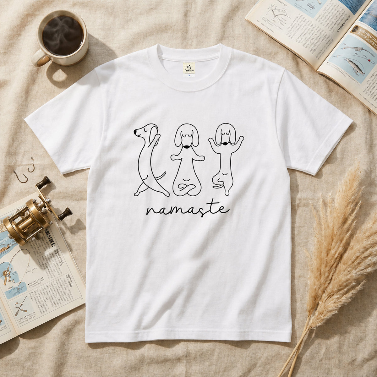 Namaste ダックスフンド ヨガ Tシャツ ｜ 犬好き・愛犬・ヨガ・イラスト・かわいいに人気