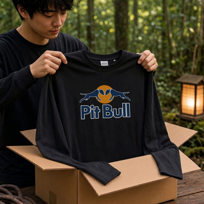 PIT BULL | 犬 ドッグシルエット スポーティ グラフィック ロングTシャツ【ドッグオーナー・愛犬家・ストリート系・父の日・プレゼントに最適】
