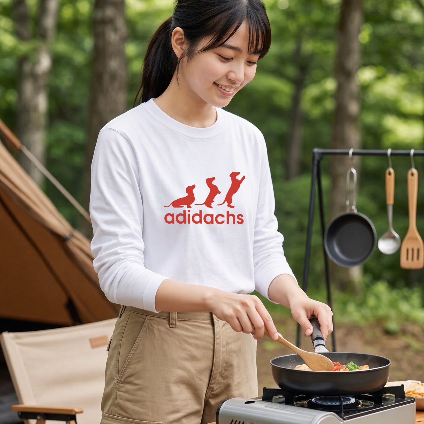ADIDACHS | ダックスフンド 3本ライン風 シルエット パロディTシャツ ロングTシャツ【ドッグオーナー・愛犬家・犬雑貨・父の日・プレゼントに最適】