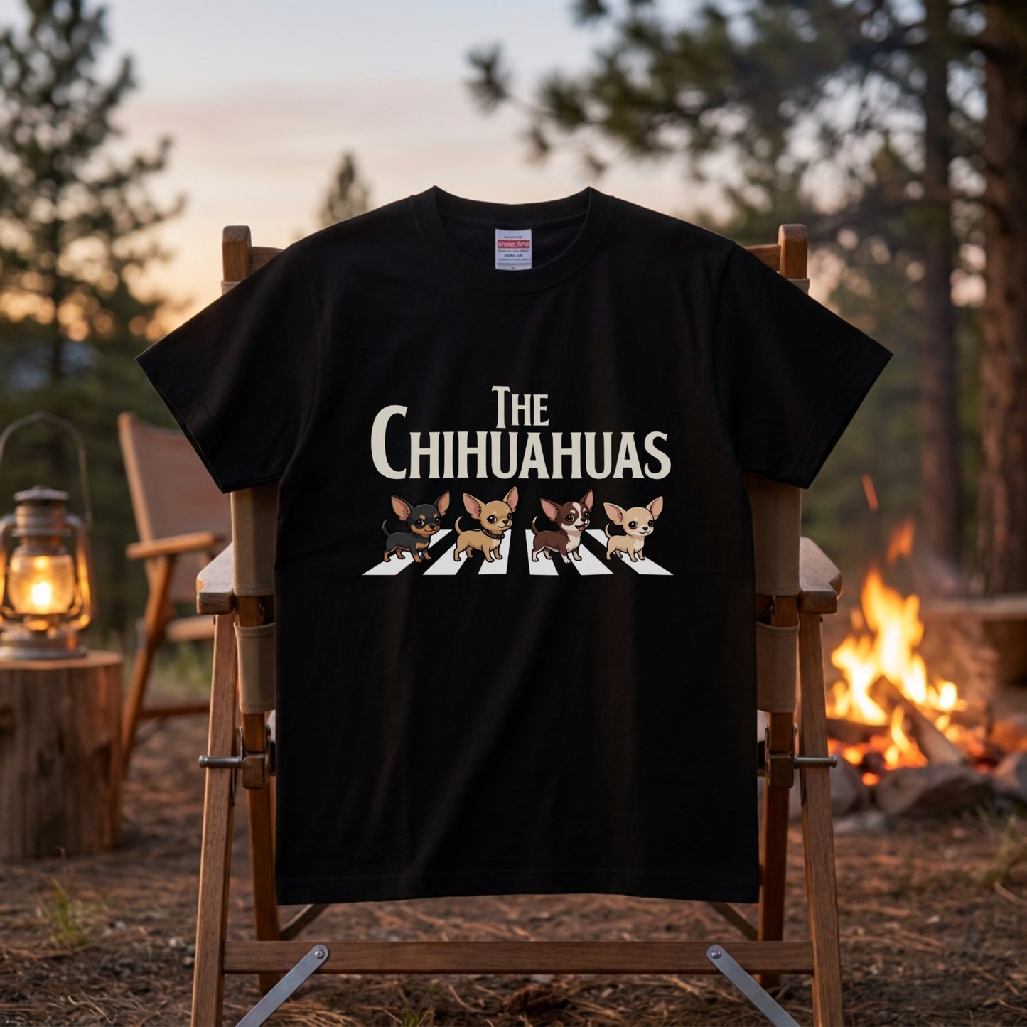 THE CHIHUAHUAS | チワワ 横断歩道 ゆるかわパロディTシャツ【犬好き・愛犬家・ギフトに最適】