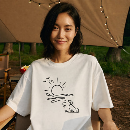 朝日と犬の線画 犬Tシャツ | アウトドア・犬好きに人気