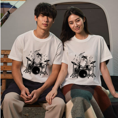 ドラムを叩く柴犬 柴犬Tシャツ | 音楽好き・犬好きに人気