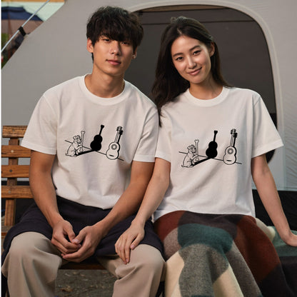 テリアとギター影アート 白Tシャツ ｜音楽好きに人気｜InuJoy