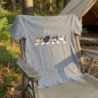 THE PUGS | 横断歩道 ゆるかわ パロディ Tシャツ【犬好き・愛犬家・パググッズ・イベント・プレゼントに最適】