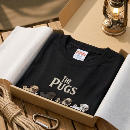 THE PUGS | 横断歩道 ゆるかわ パロディ Tシャツ【犬好き・愛犬家・パググッズ・イベント・プレゼントに最適】