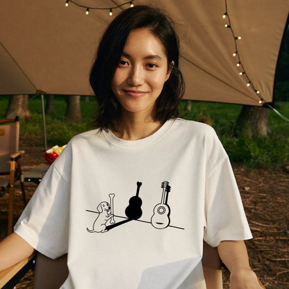 ダックスフンドとギター影アート 白Tシャツ | InuJoy
