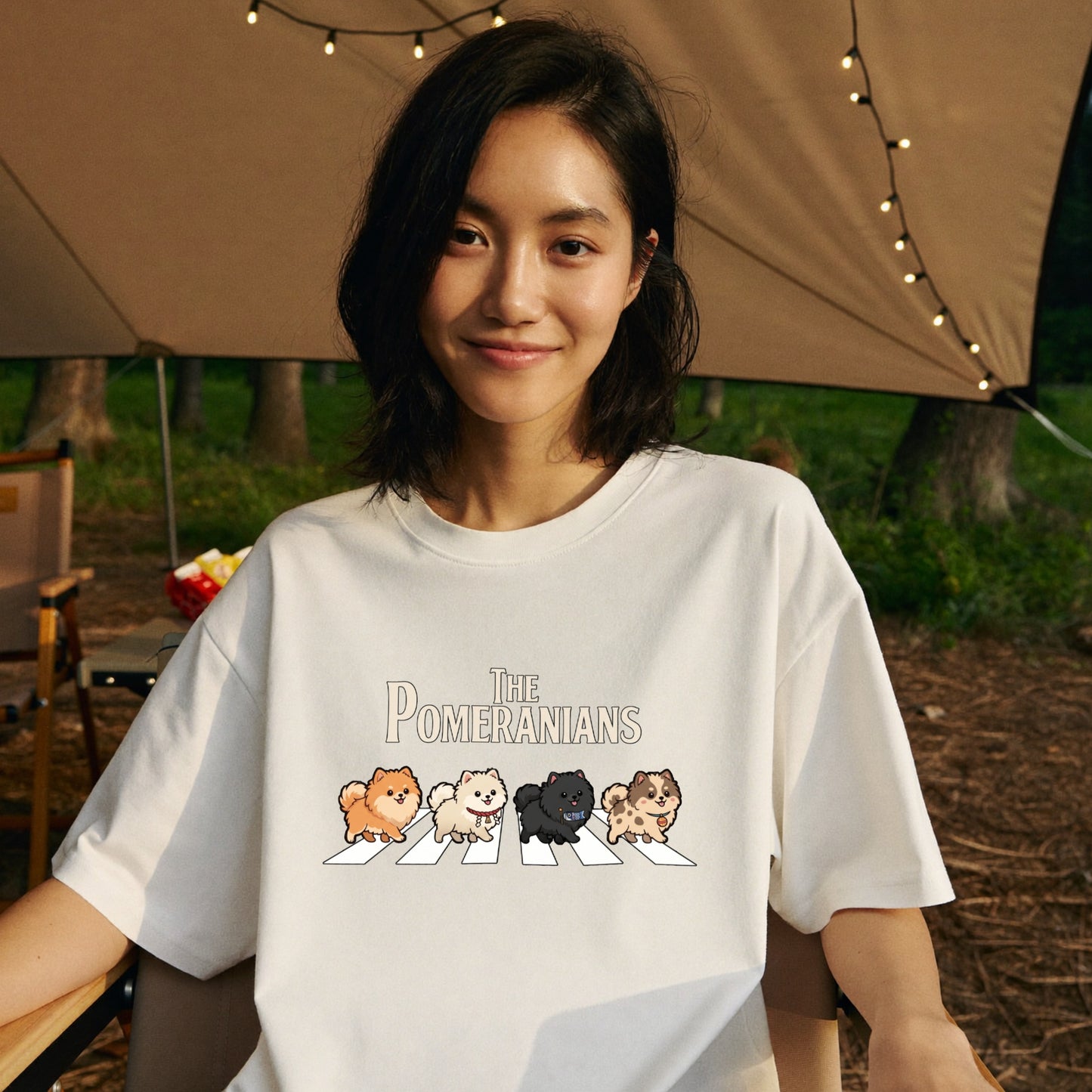 THE POMERANIANS | 横断歩道 ゆるかわ ポメラニアン パロディ Tシャツ【犬好き・愛犬家・イベント・プレゼントに最適】