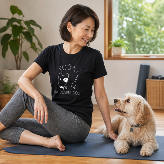 ヨガポーズ犬 犬Tシャツ | ヨガ好き・犬好きに人気