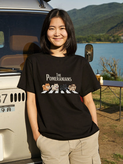 THE POMERANIANS | 横断歩道 ゆるかわ ポメラニアン パロディ Tシャツ【犬好き・愛犬家・イベント・プレゼントに最適】