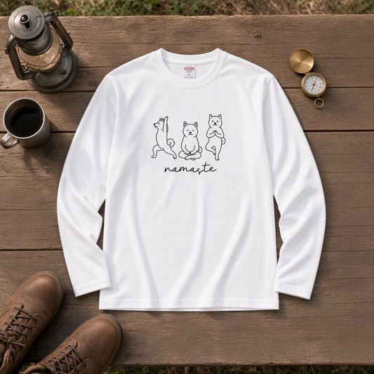 SHIBA NAMASTE | 柴犬 ヨガ 瞑想 イラスト かわいい ワンポイント 長袖Tシャツ【犬好き・ルームウェア・カジュアル・ギフト】