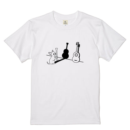 チワワとギター影アート 白Tシャツ | 音楽好きに人気 | InuJoy