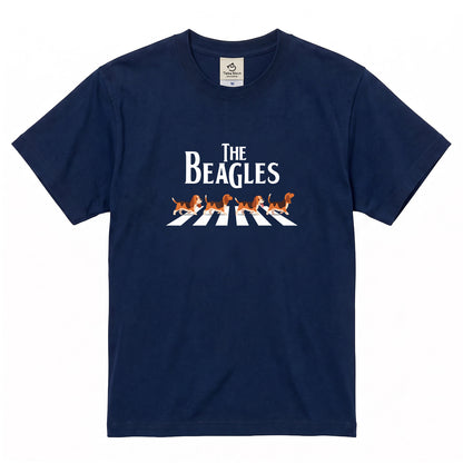 BEAGLES ビーグル犬 横断歩道グラフィック Tシャツ | アウトドア・キャンプ・愛犬とお出かけTシャツ