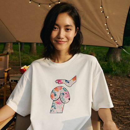 FLOWER DOG ART | おしゃれ 犬 イラスト ボタニカル柄 Tシャツ【愛犬家・アウトドア・イベント・ギフトに最適】