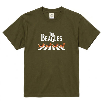 BEAGLES ビーグル犬 横断歩道グラフィック Tシャツ | アウトドア・キャンプ・愛犬とお出かけTシャツ