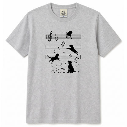 音符と踊る犬 犬Tシャツ | 音楽好き・犬好きに人気
