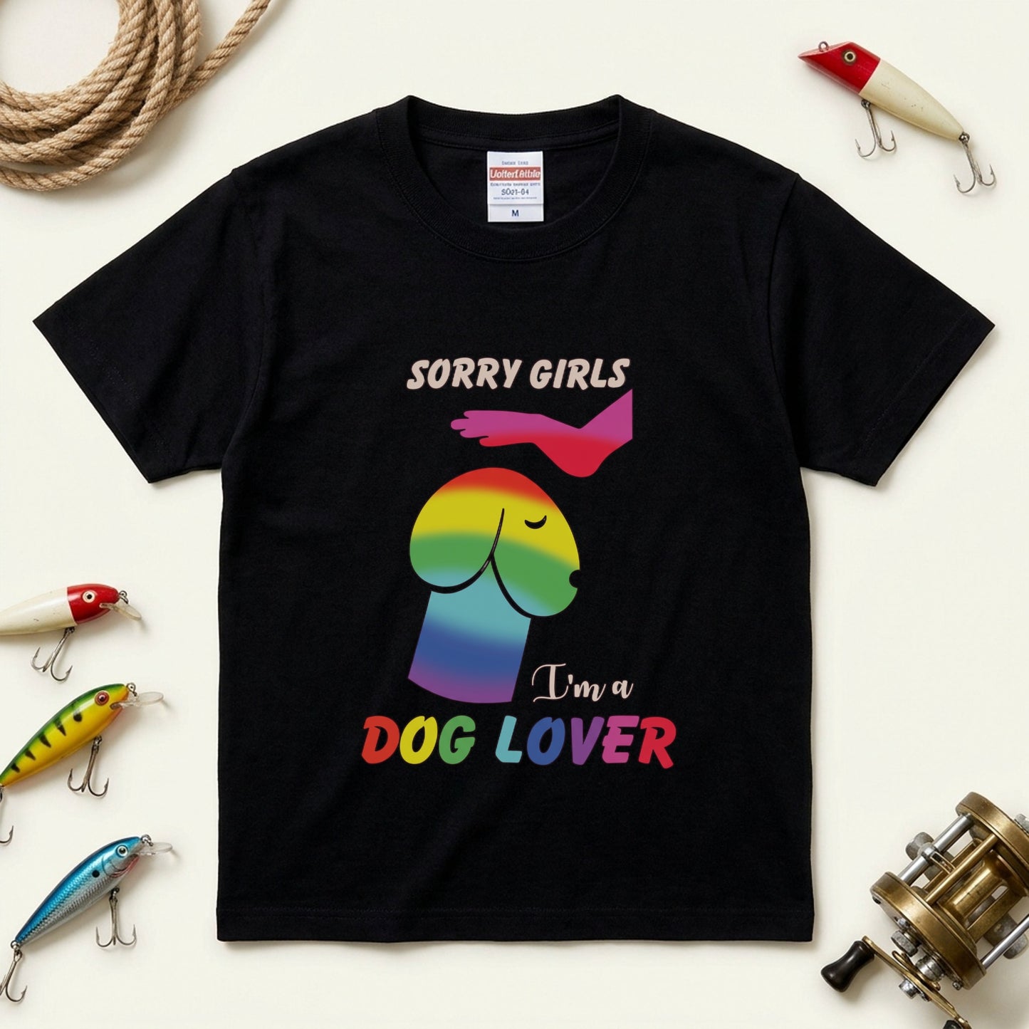 SORRY GIRLS | 虹色 レインボー 犬 イラスト 英語メッセージ Tシャツ【犬好き・愛犬家・ユニーク・プレゼントに最適】