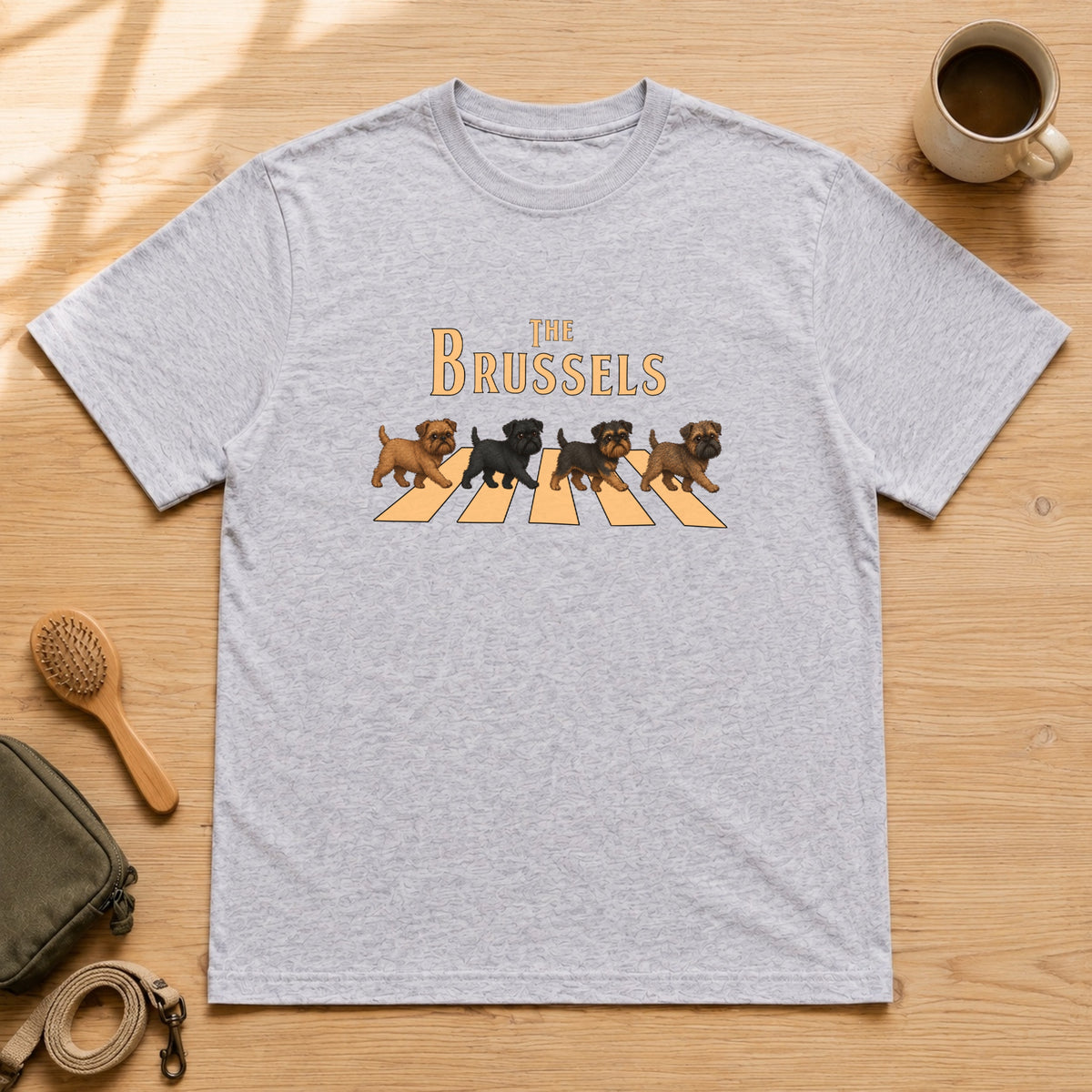 THE BRUSSELS | ブリュッセルグリフォン 横断歩道 お散歩 面白Tシャツ【犬好き・ギフトに最適】