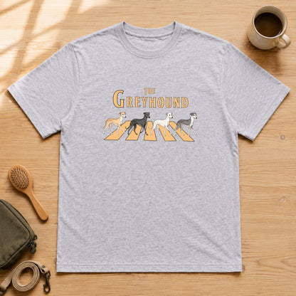 THE GREYHOUND | グレイハウンド 横断歩道 お散歩 面白Tシャツ【犬好き・ギフトに最適】