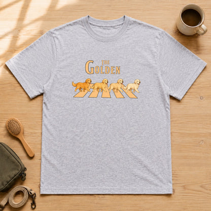 THE GOLDEN | ゴールデンレトリバー 横断歩道 お散歩 面白Tシャツ【犬好き・ギフトに最適】