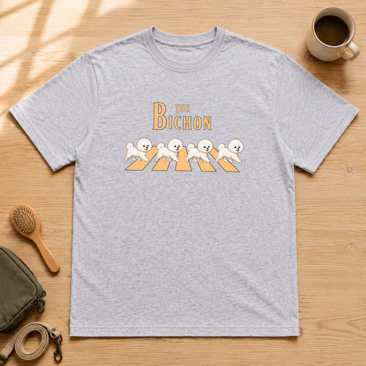 THE BICHON | ビションフリーゼ 横断歩道 お散歩 面白Tシャツ【犬好き・ギフトに最適】