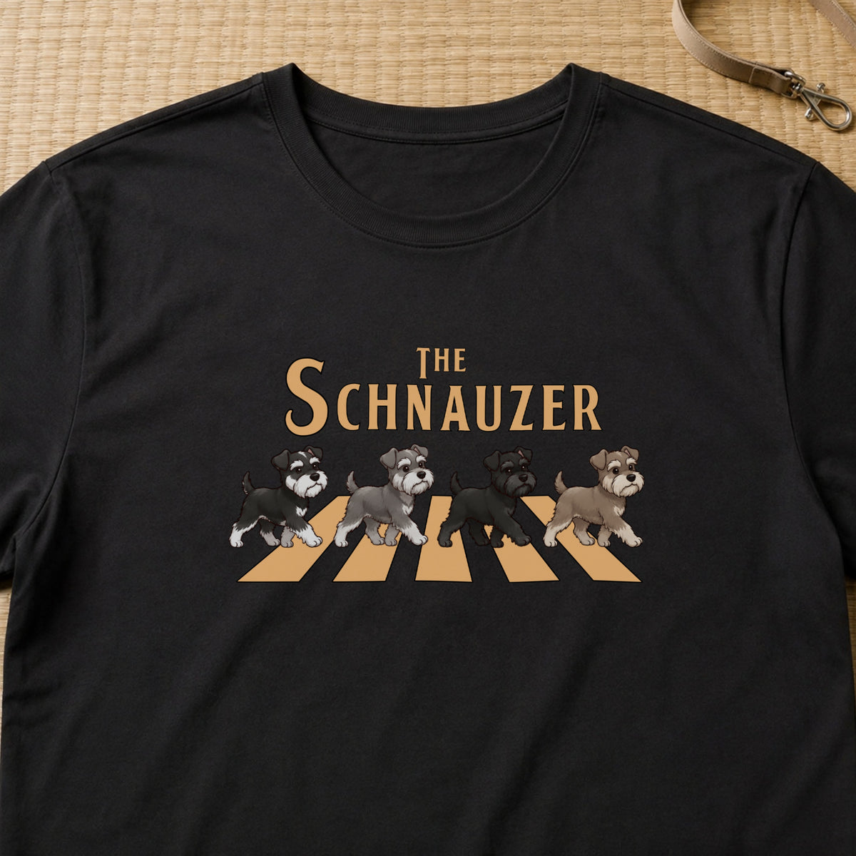 THE SCHNAUZER | ミニチュアシュナウザー 横断歩道 お散歩 面白Tシャツ【犬好き・ギフトに最適】