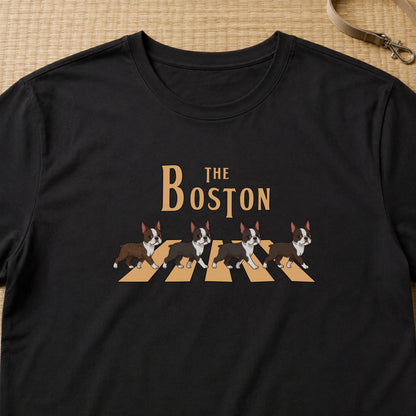 THE BOSTON | ボストンテリア 横断歩道 お散歩 面白Tシャツ【犬好き・ギフトに最適】