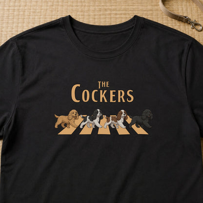 THE COCKERS | コッカースパニエル 横断歩道 お散歩 面白Tシャツ【犬好き・ギフトに最適】