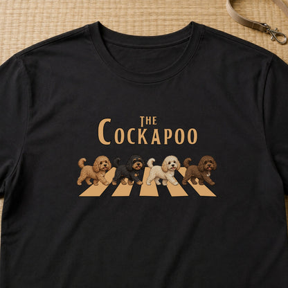 THE COCKAPOO | コッカプー 横断歩道 お散歩 面白Tシャツ【犬好き・ギフトに最適】