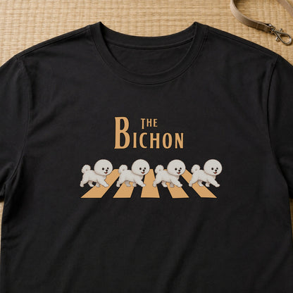 THE BICHON | ビションフリーゼ 横断歩道 お散歩 面白Tシャツ【犬好き・ギフトに最適】