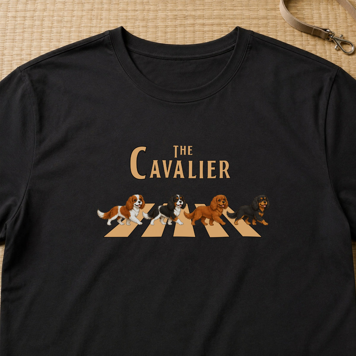 THE CAVALIER | キャバリア 横断歩道 お散歩 面白Tシャツ【犬好き・ギフトに最適】