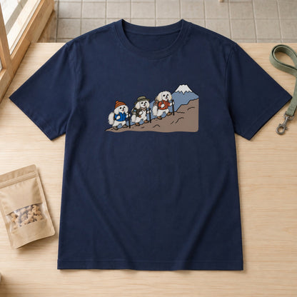 Maltese hiking club マルチーズ 犬好き 登山 富士山Tシャツ｜フロントプリント