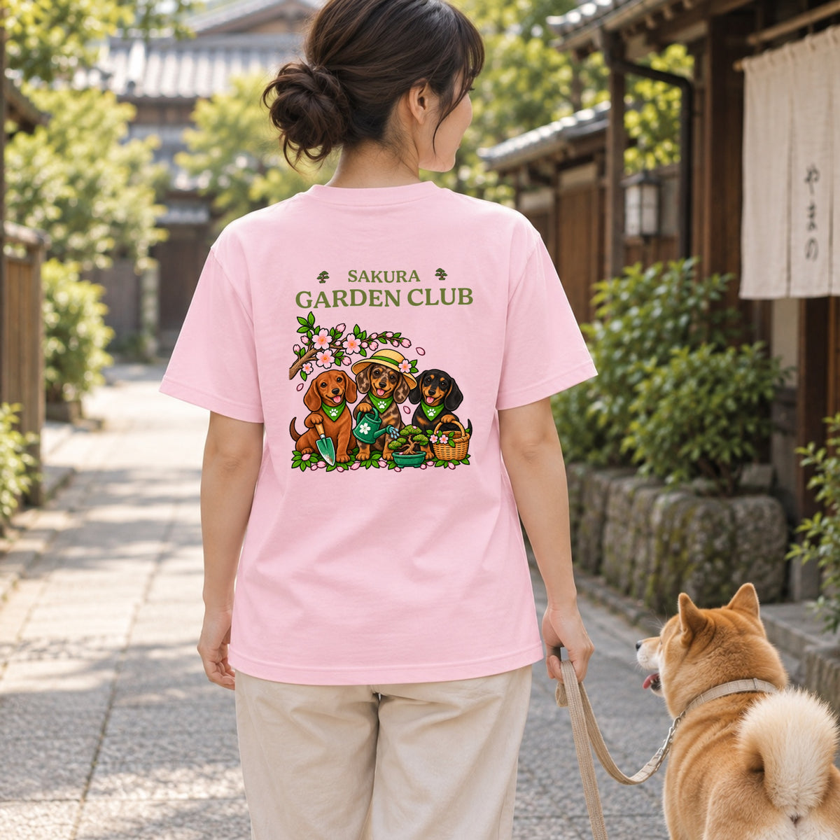 Sakura Garden Club Dachshund ダックスフンド 桜 盆栽 春ガーデニング Tシャツ｜バックプリント