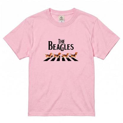 BEAGLES ビーグル犬 横断歩道グラフィック Tシャツ | アウトドア・キャンプ・愛犬とお出かけTシャツ