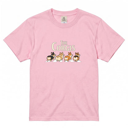 THE CORGIS | コーギー 横断歩道 ゆるかわパロディTシャツ【犬好き・愛犬家・ギフトに最適】