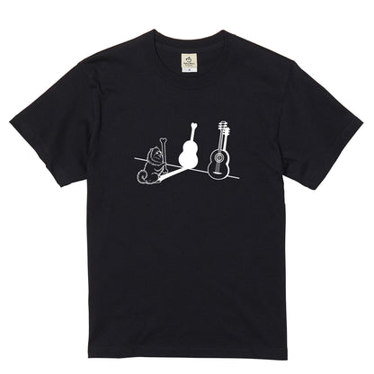 ポメラニアンとギター影アート 白Tシャツ ｜音楽好きに人気｜InuJoy