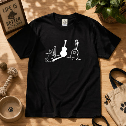 柴犬とギター影アート 白Tシャツ ｜音楽好きに人気｜InuJoy