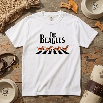 BEAGLES ビーグル犬 横断歩道グラフィック Tシャツ | アウトドア・キャンプ・愛犬とお出かけTシャツ