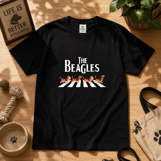 BEAGLES ビーグル犬 横断歩道グラフィック Tシャツ | アウトドア・キャンプ・愛犬とお出かけTシャツ