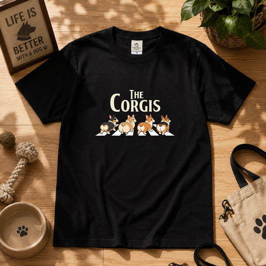 THE CORGIS | コーギー 横断歩道 ゆるかわパロディTシャツ【犬好き・愛犬家・ギフトに最適】