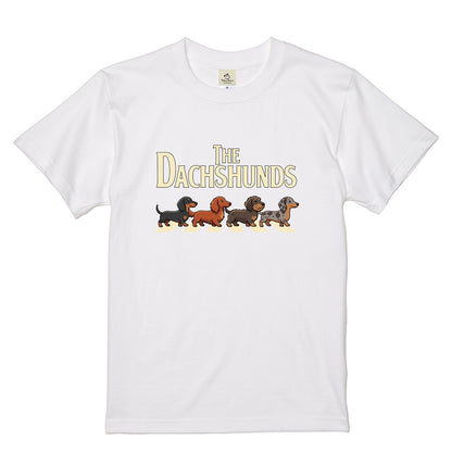 THE DACHSHUNDS | ミニチュアダックス 横断歩道 ゆるかわパロディTシャツ【犬好き・愛犬家・ギフトに最適】